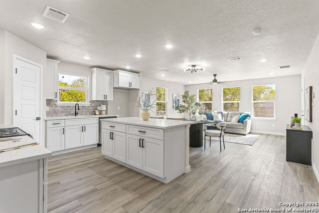 Details for 322 Spaatz  , San Antonio, TX 78211