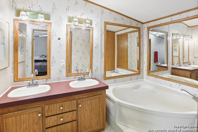 Image 15 of 22 For 716 Lakeshore Drive South