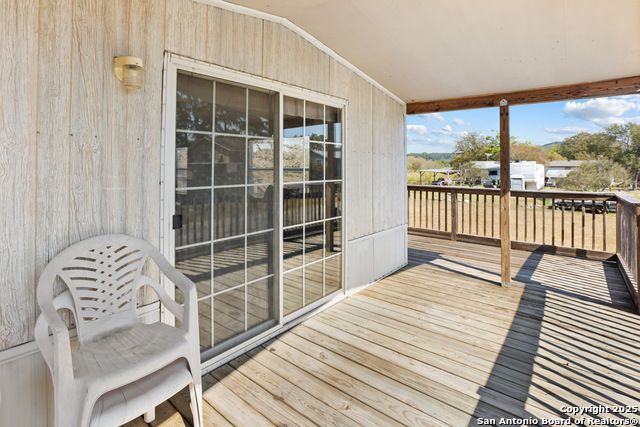 Image 21 of 22 For 716 Lakeshore Drive South