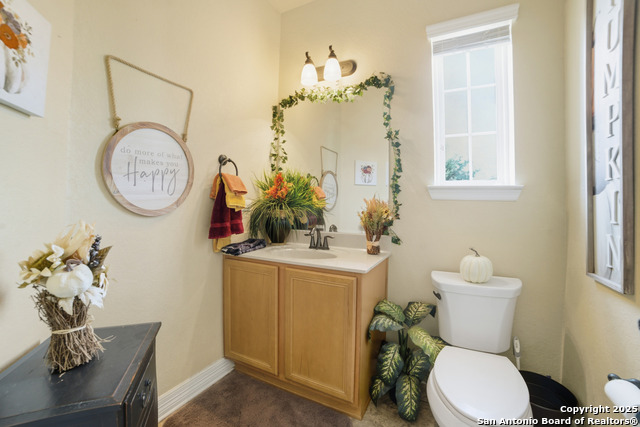 Listing photo id 9 for 5035 Thymus  