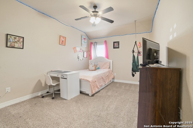 Listing photo id 21 for 5035 Thymus  