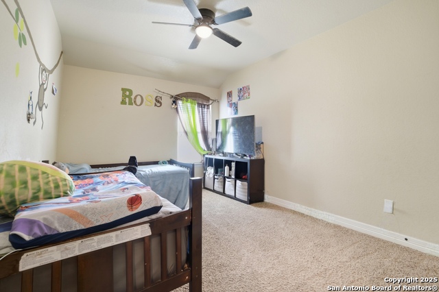 Listing photo id 22 for 5035 Thymus  