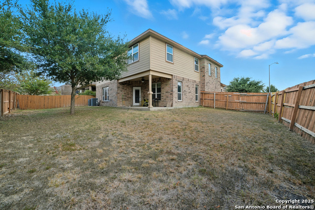 Listing photo id 26 for 5035 Thymus  