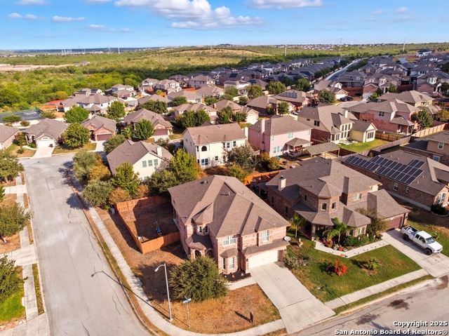 Listing photo id 29 for 5035 Thymus  