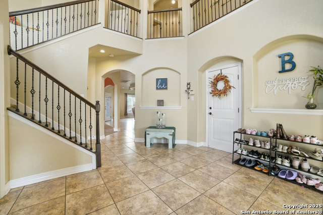 Listing photo id 6 for 5035 Thymus  