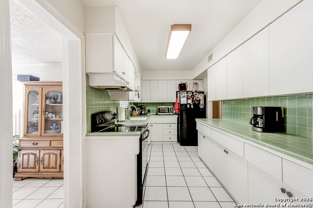 Image 16 of 26 For 359 Langton  