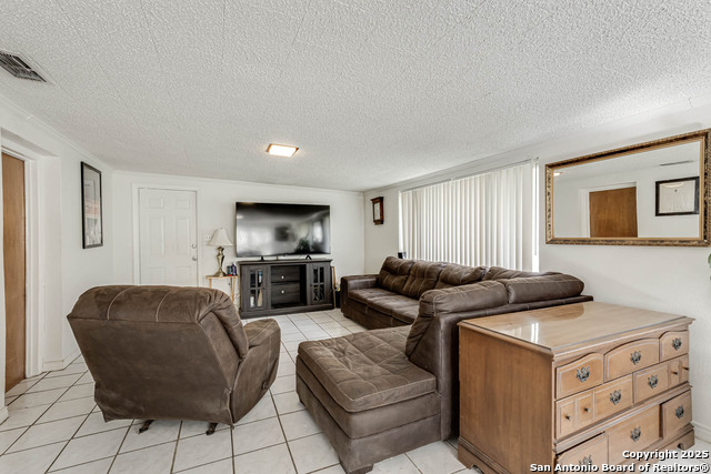 Image 19 of 26 For 359 Langton  