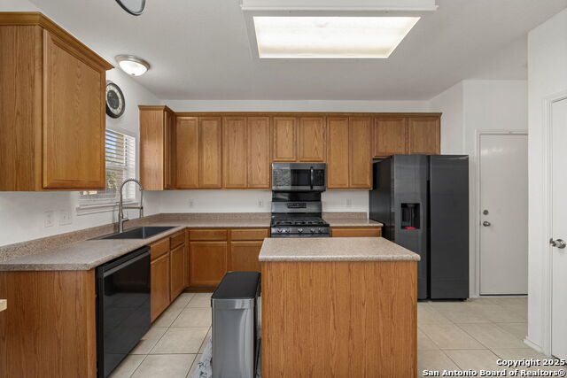 Image 11 of 34 For 8947 Burnt Path