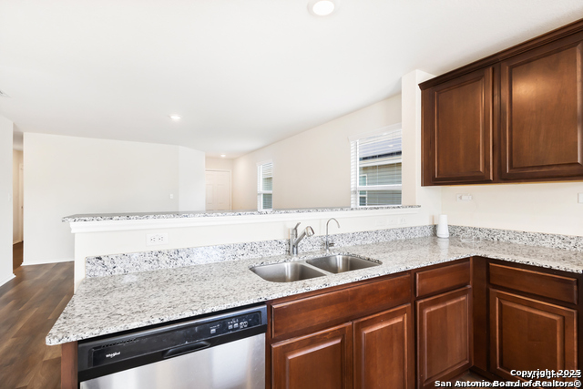 Image 13 of 26 For 550 Retama