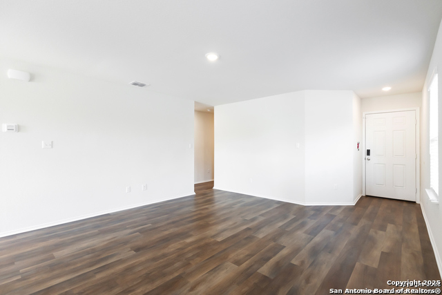 Image 4 of 26 For 550 Retama