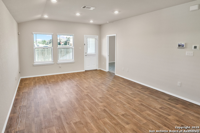 Image 4 of 20 For 12007 Chelan