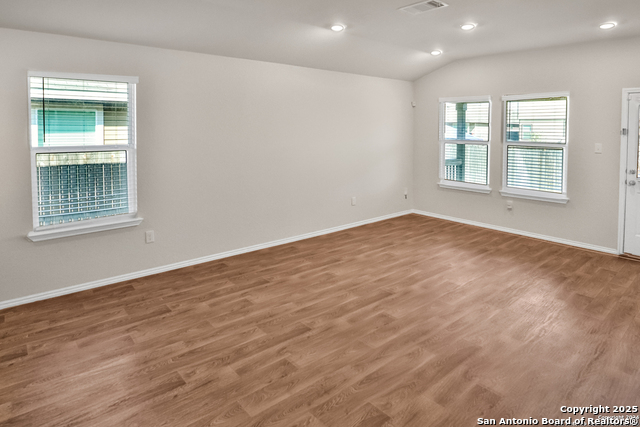 Image 6 of 20 For 12007 Chelan