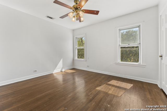 Image 34 of 56 For 268 North Dr