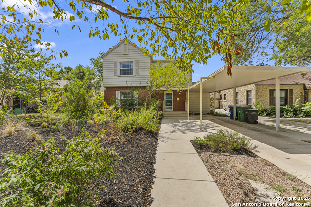 Image 4 of 56 For 268 North Dr