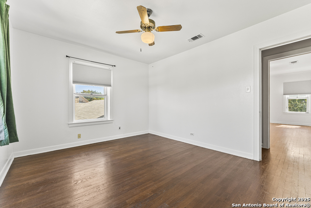 Image 40 of 56 For 268 North Dr