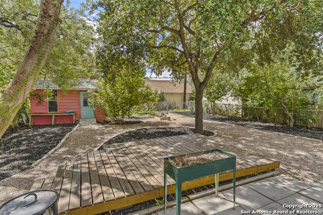 Image 44 of 56 For 268 North Dr