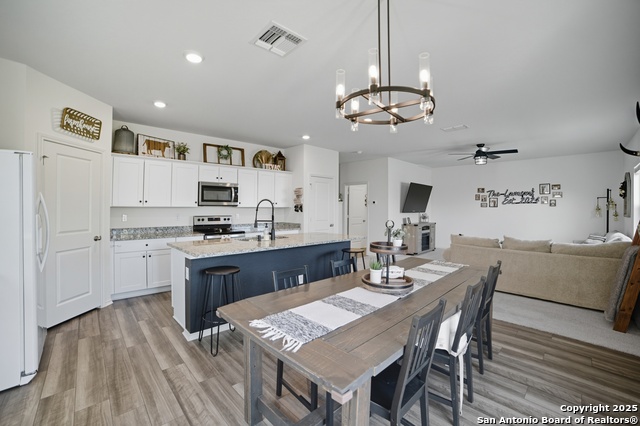 Image 5 of 29 For 12619 Antila