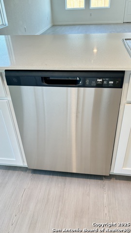 Listing photo id 10 for 5726 Willow Point