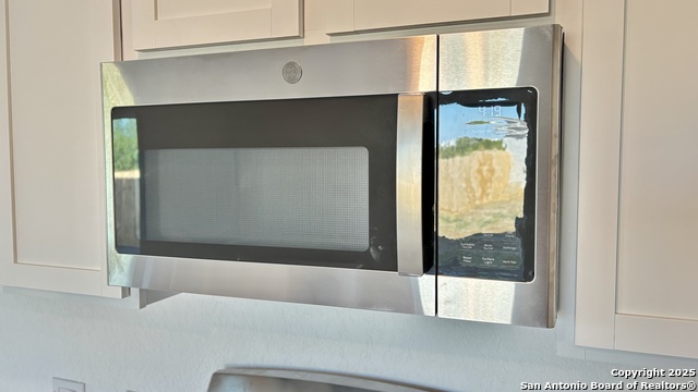 Listing photo id 11 for 5726 Willow Point