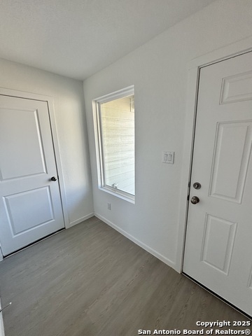 Listing photo id 20 for 5726 Willow Point