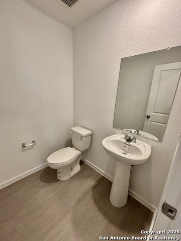 Listing photo id 21 for 5726 Willow Point