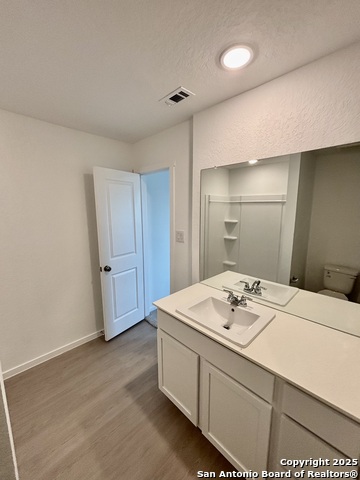 Listing photo id 25 for 5726 Willow Point