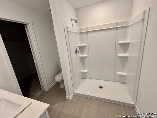 Listing photo id 29 for 5726 Willow Point