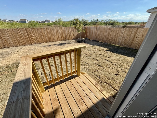 Listing photo id 36 for 5726 Willow Point