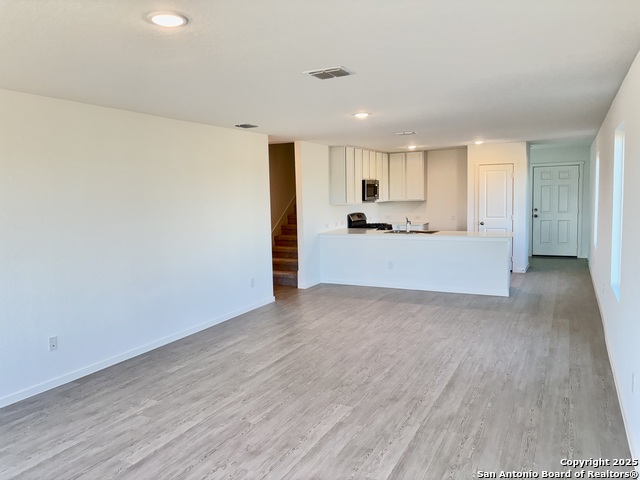 Listing photo id 2 for 5726 Willow Point