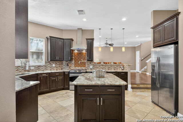 Image 11 of 35 For 6718 Grove Creek Dr