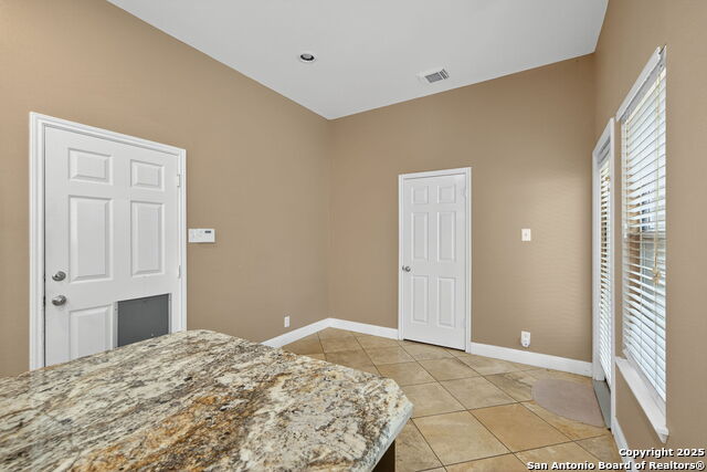 Image 12 of 35 For 6718 Grove Creek Dr