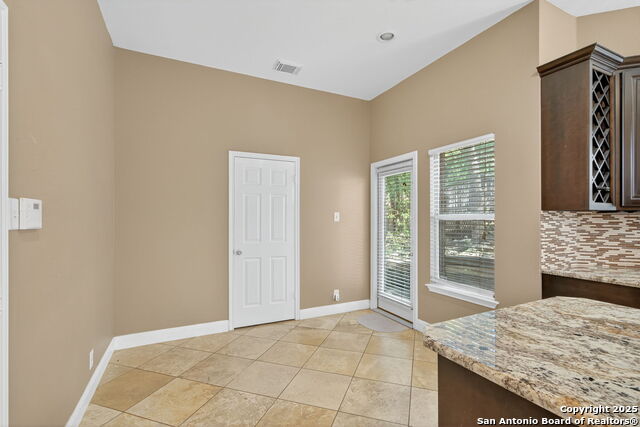 Image 13 of 35 For 6718 Grove Creek Dr