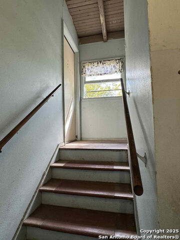 Image 14 of 26 For 727 Carney St