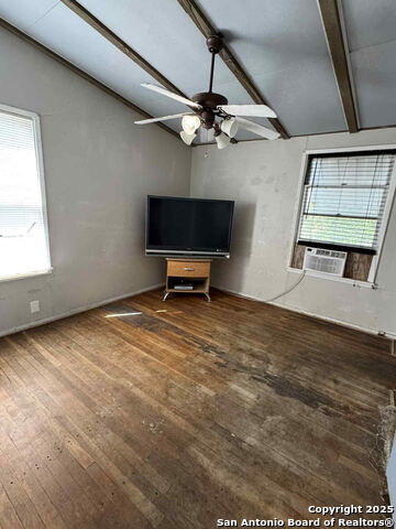 Image 22 of 26 For 727 Carney St