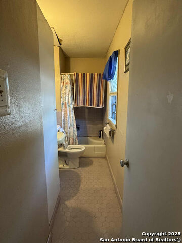 Image 23 of 26 For 727 Carney St