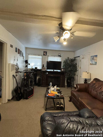 Image 9 of 26 For 727 Carney St