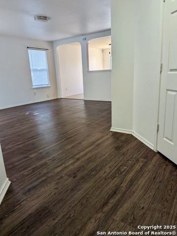 Image 3 of 15 For 531 Reba