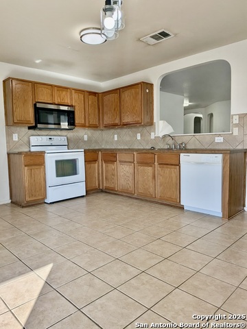 Image 7 of 15 For 531 Reba