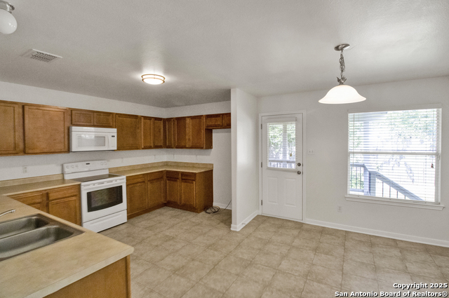 Image 10 of 39 For 10127 Margarita Hl