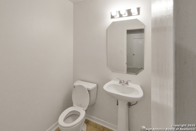 Image 19 of 39 For 10127 Margarita Hl