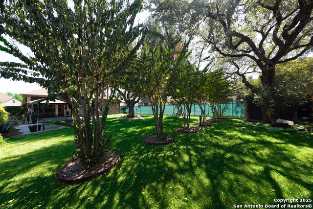 Image 21 of 28 For 636 Carriage House