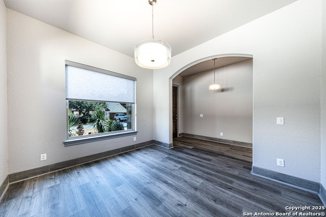 Image 5 of 28 For 636 Carriage House