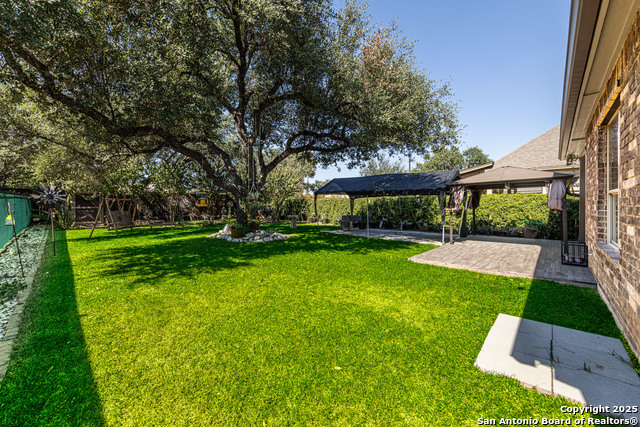 Image 21 of 27 For 636 Carriage House  30