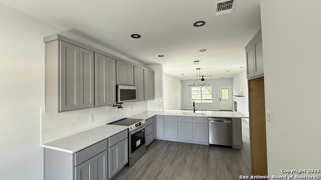 Listing photo id 15 for 124 Lookout Ct