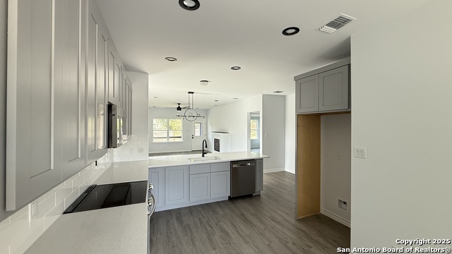 Listing photo id 16 for 124 Lookout Ct