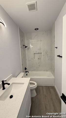 Listing photo id 18 for 124 Lookout Ct
