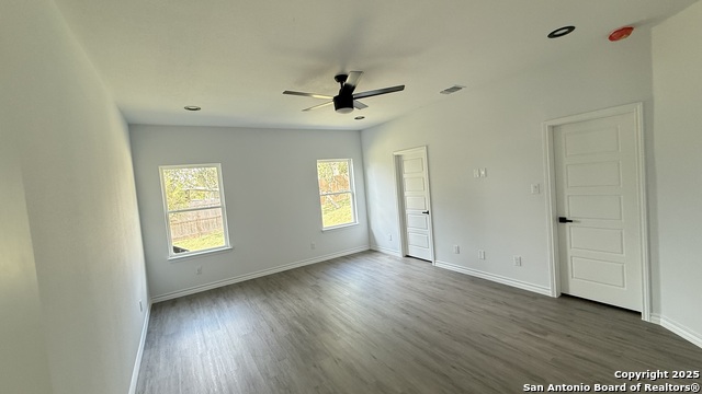 Listing photo id 21 for 124 Lookout Ct