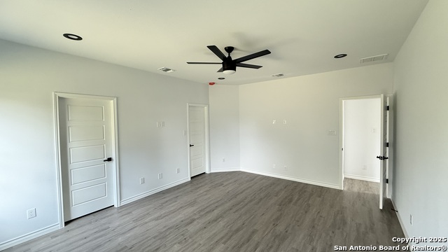 Listing photo id 24 for 124 Lookout Ct
