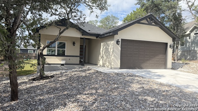 Listing photo id 2 for 124 Lookout Ct