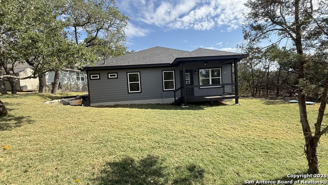 Listing photo id 4 for 124 Lookout Ct